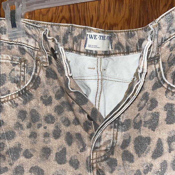 We The Free by Free People leopard print barrel Jean - Picture 6 of 8